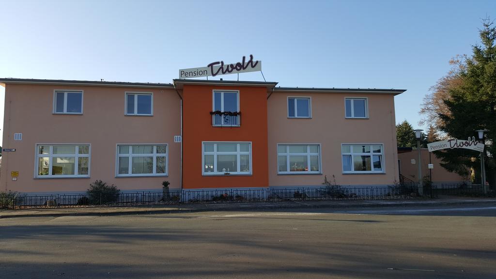 Отель Tivoli Zerbst Экстерьер фото